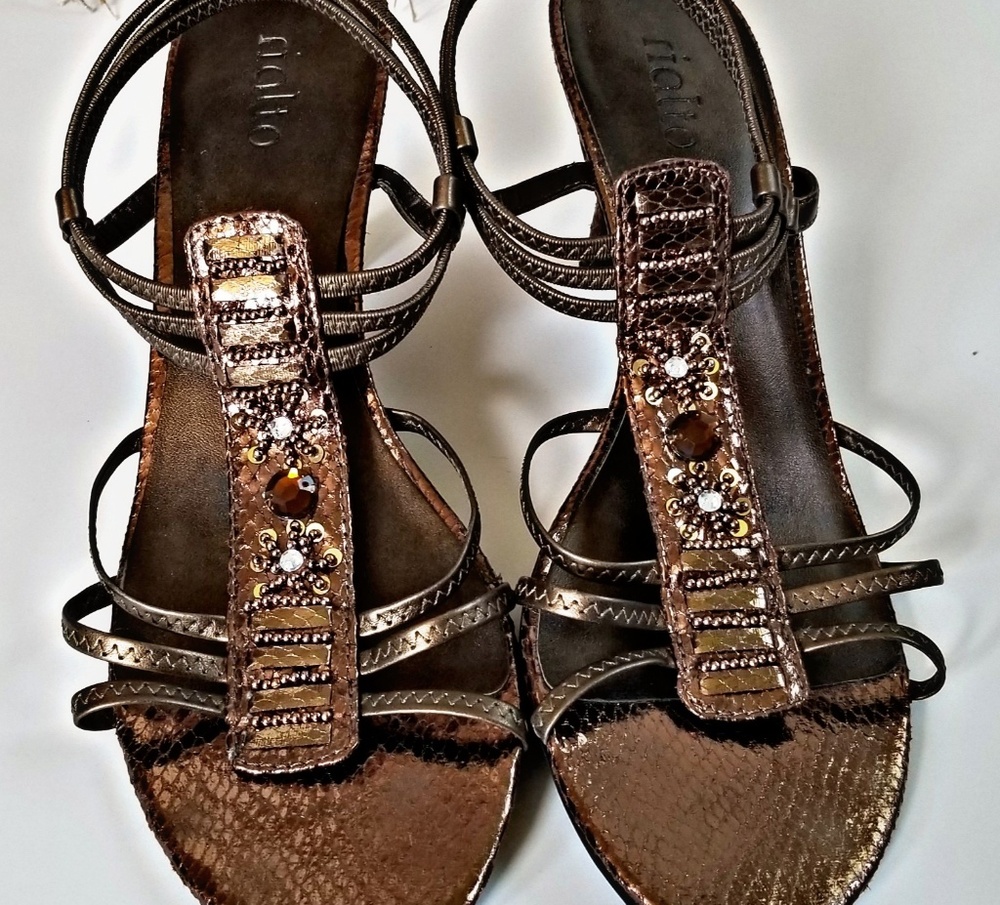 Gold Rialto Kitten Heels